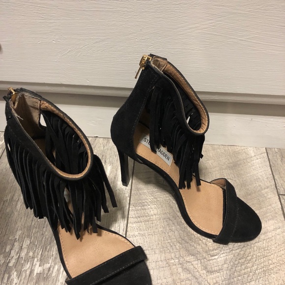 Beautiful heels - Picture 2 of 3